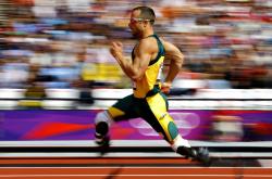 开云体育下载-布克贡献制胜表现，火箭硬仗取胜爵士