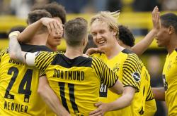 开云平台-包含多特蒙德队锋线进攻火力全开，轻松获胜的词条