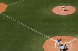 开云体育下载-库里存在感拉满，76人正面击溃掘金，一场定义赛季格局的夜晚