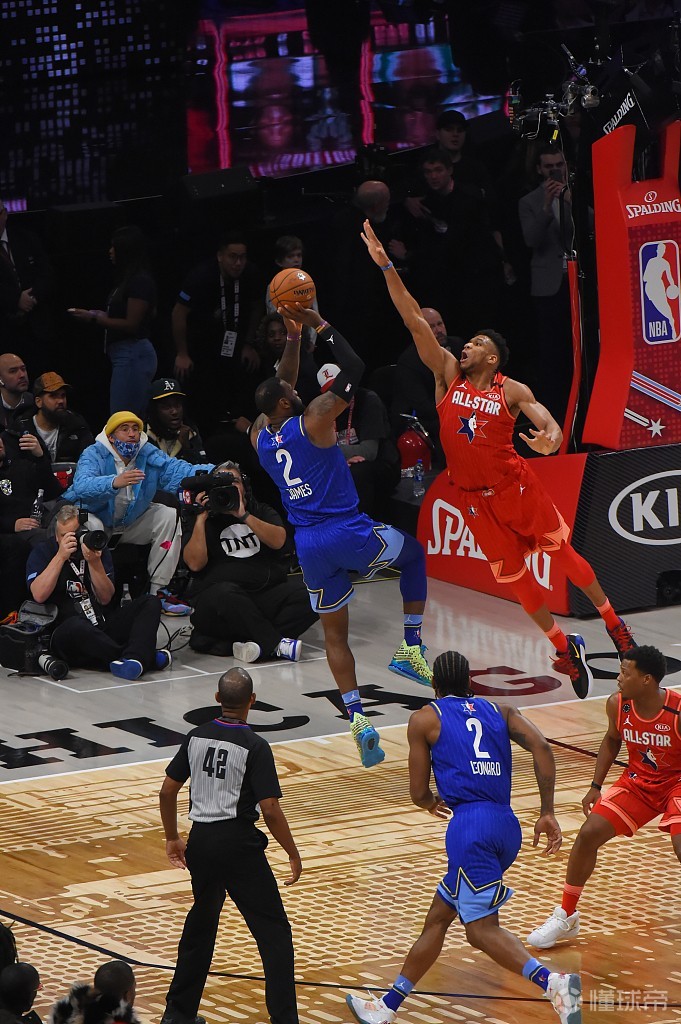 篮球全明星赛盛况再掀波澜,顶级对决吸引万众瞩目的简单介绍 篮球全明星赛盛况再掀波澜,顶级对决吸引万众瞩目的简单介绍