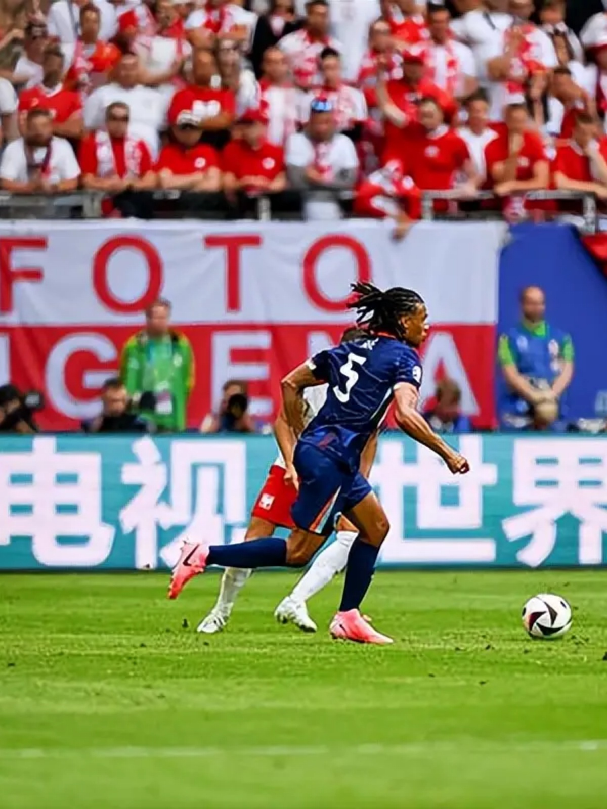 强势突围,欧洲杯预选赛绝佳表现轰动全场的简单介绍 强势突围,欧洲杯预选赛绝佳表现轰动全场的简单介绍