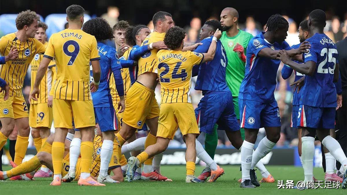 阿贾克斯一步崛起，欧冠赛场耀眼之星