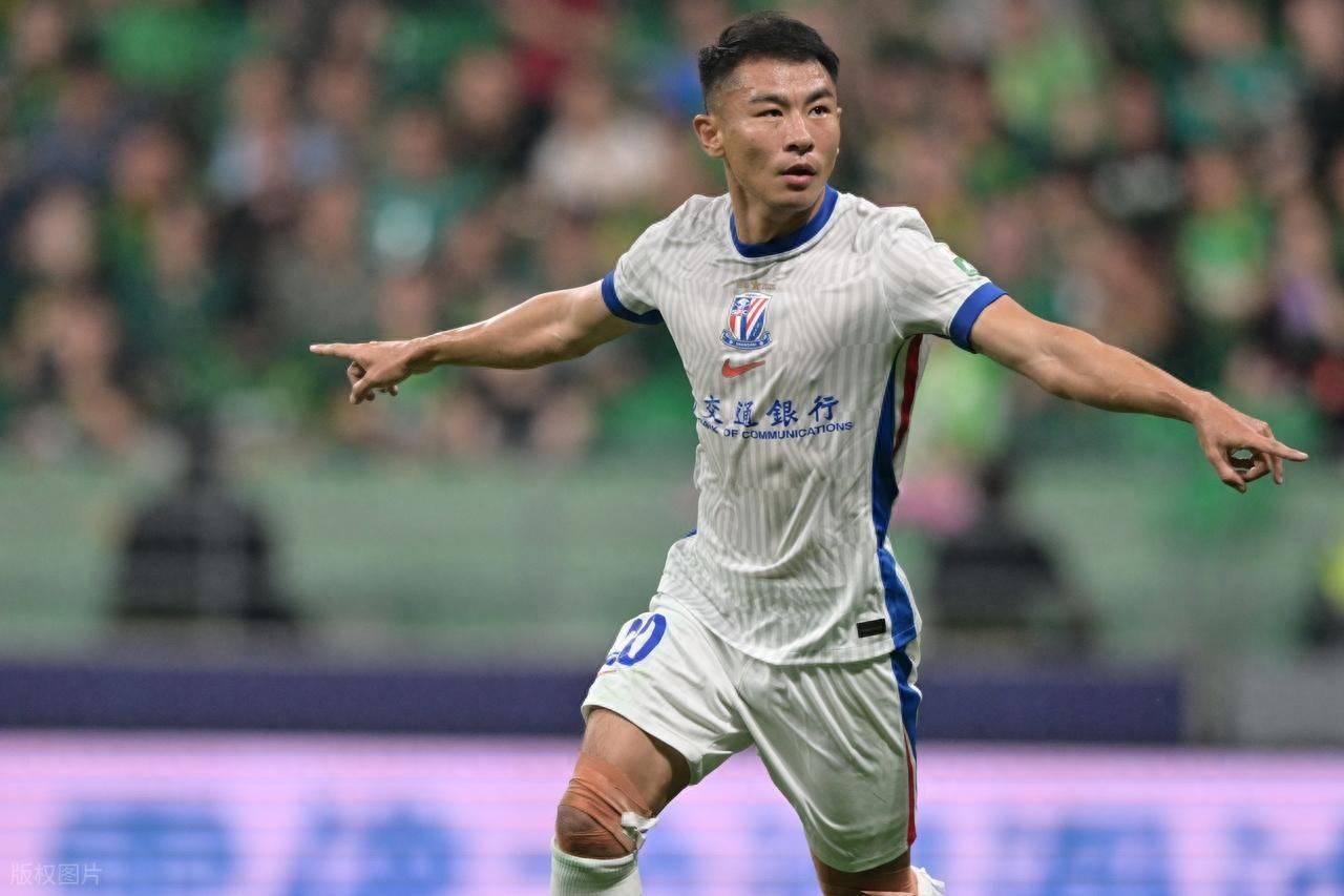 国安后卫连续进球，攻守平衡表现稳定