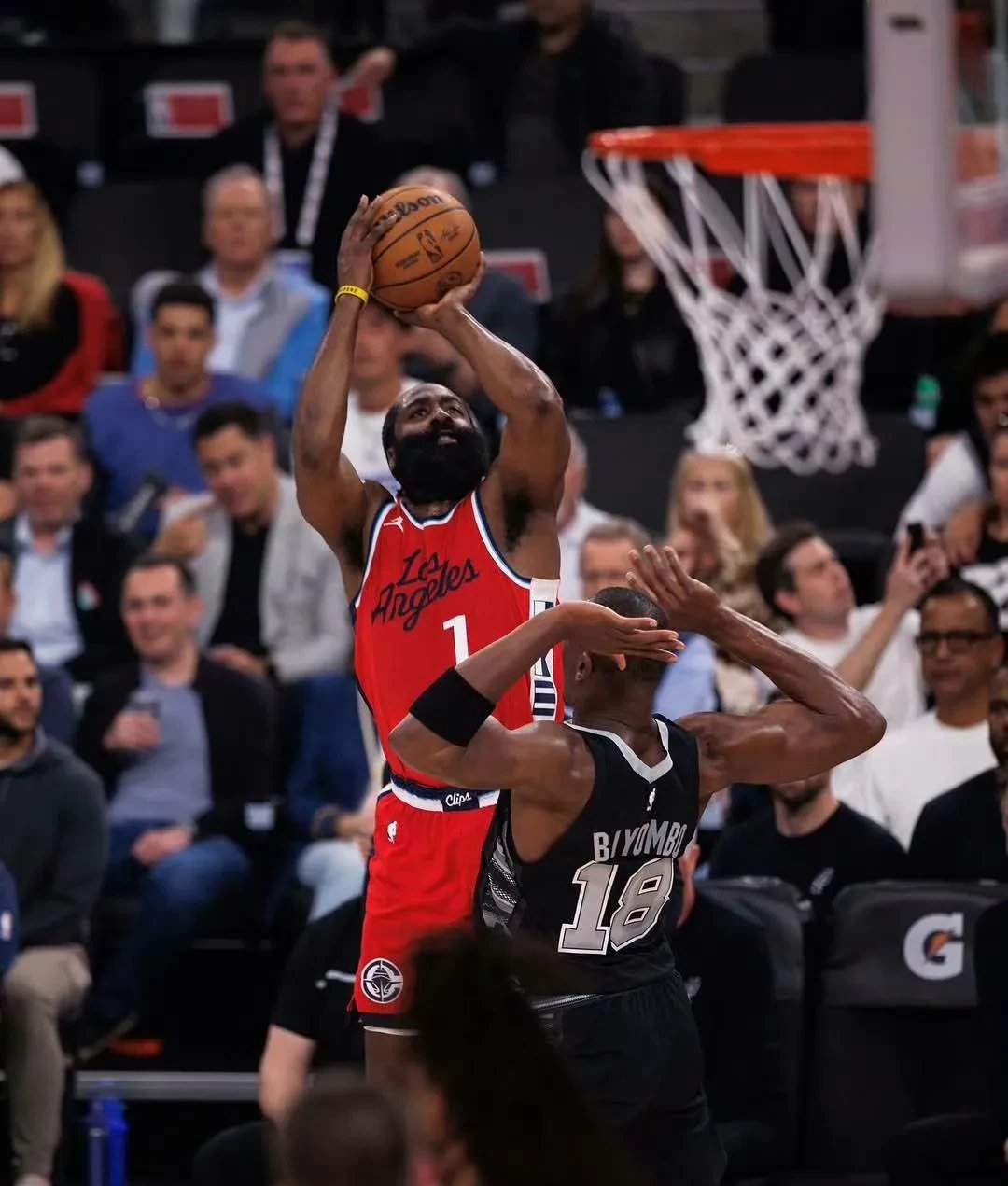 东部决赛惊现绝杀一幕，骑士队成功扳回一局胜局的简单介绍