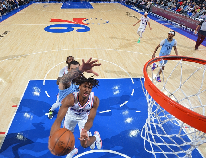 广州队险胜76人,麦科勒姆扛起全队 广州队险胜76人,麦科勒姆扛起全队