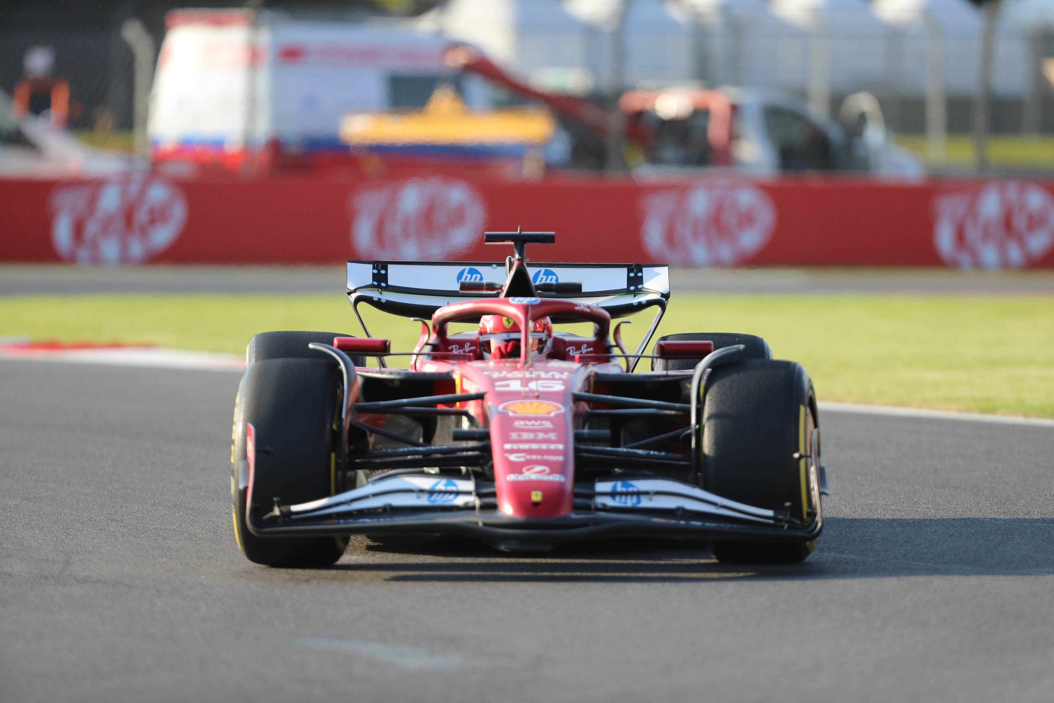 关于梅赛德斯力克红牛二队，阿隆索高光表现的信息