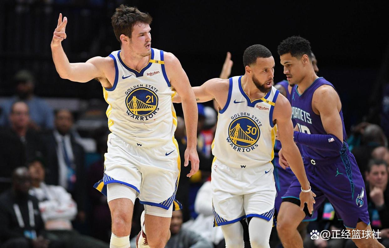 澳大利亚男篮逆转黄蜂，库里一己之力扛起全队的简单介绍
