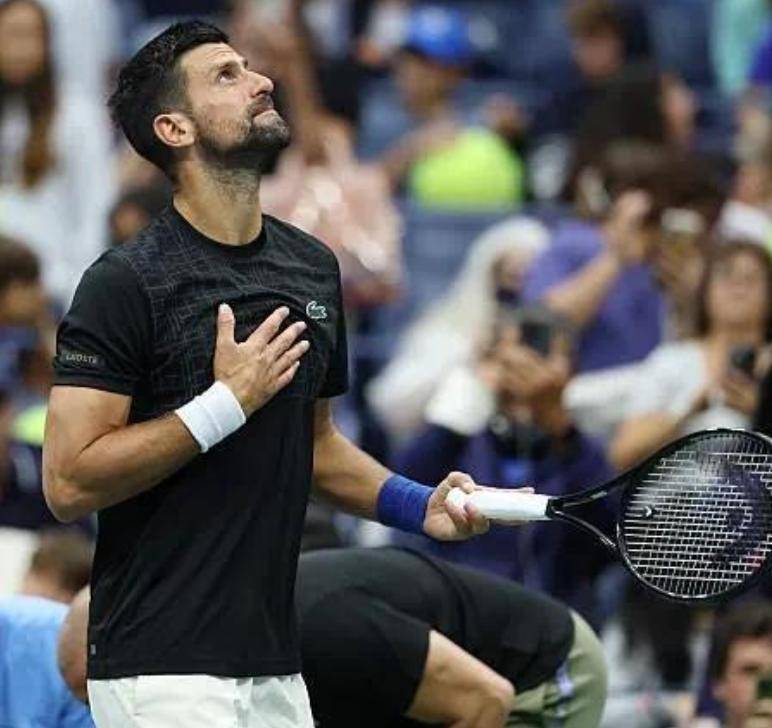 关于日本网球队碾压世界网球队，德约科维奇完成帽子戏法的信息