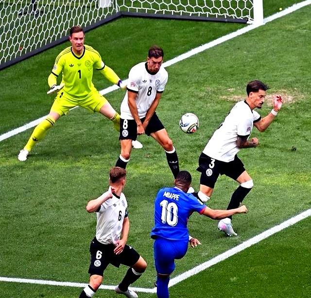 德国队力克法国队，波尔关键制胜