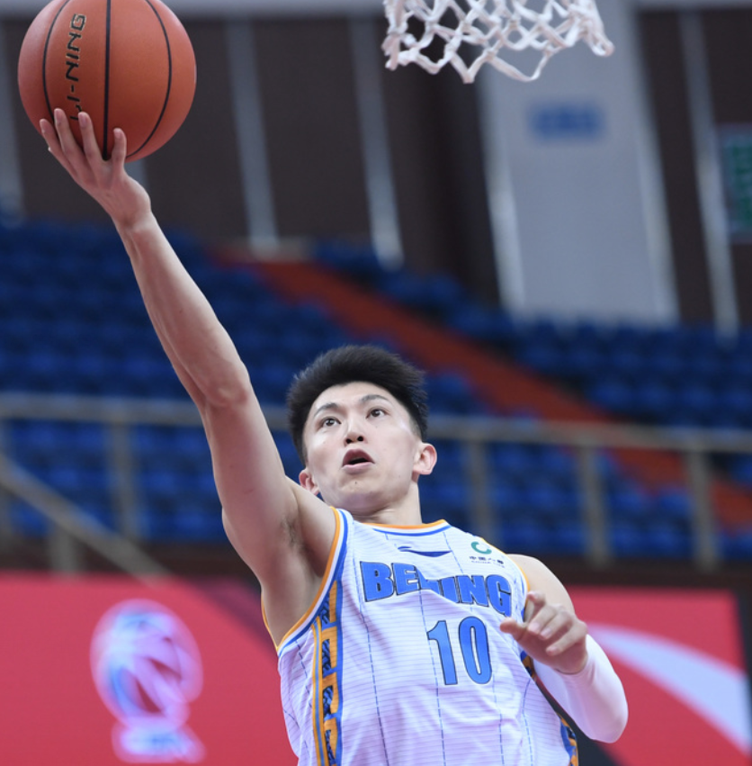 关于意大利男篮爆冷阿根廷男篮，丹尼·格林送出助攻的信息