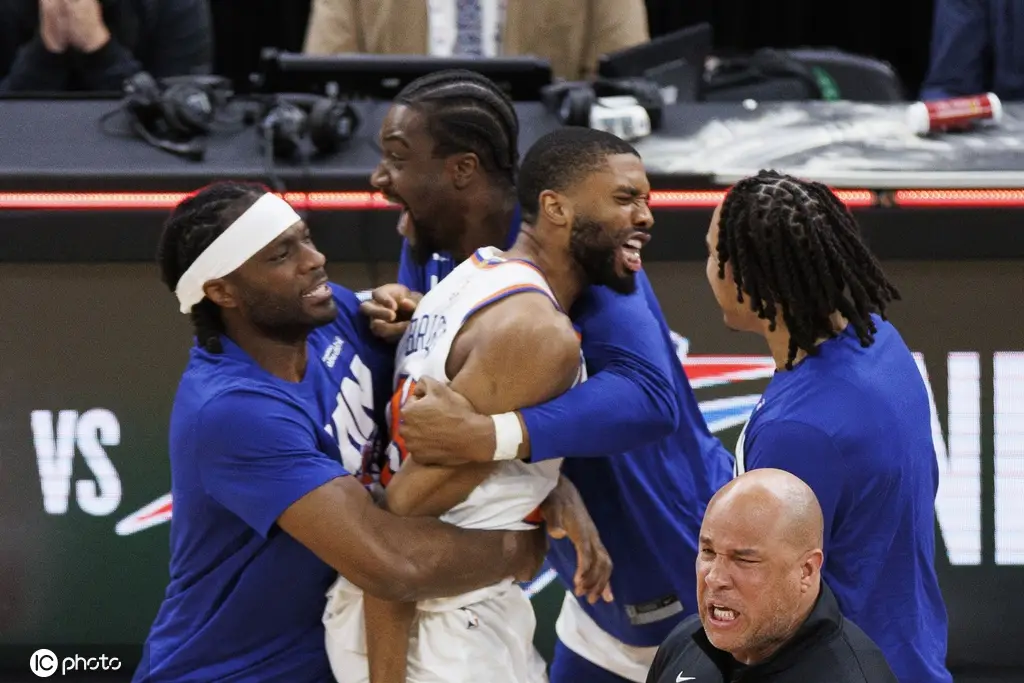 尼克斯险胜凯尔特人B队，浓眉制霸全场