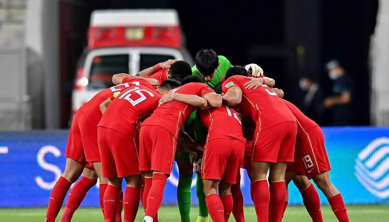 伊拉克球队晋级下一轮比赛，表现抢眼