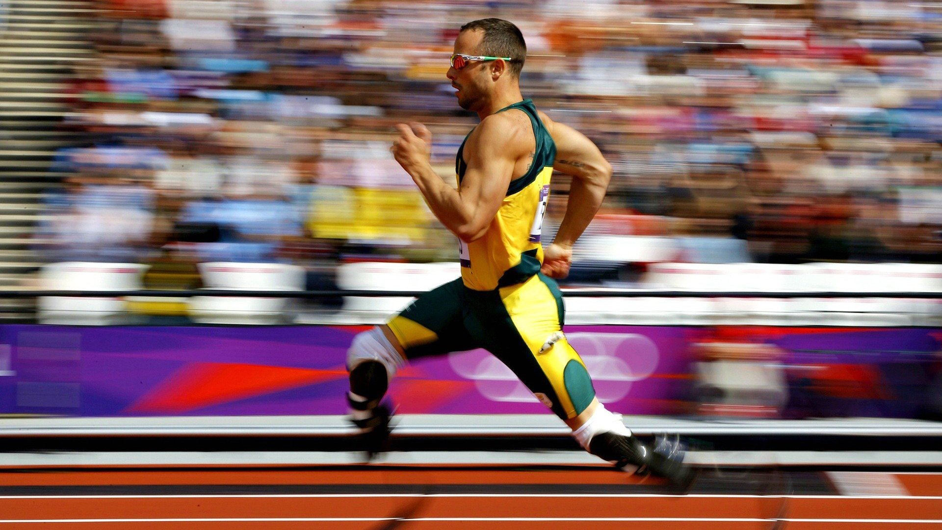 赛道与绿茵的跨界交响，当京多安在F1揭幕战接管，里昂在非洲强势拿下