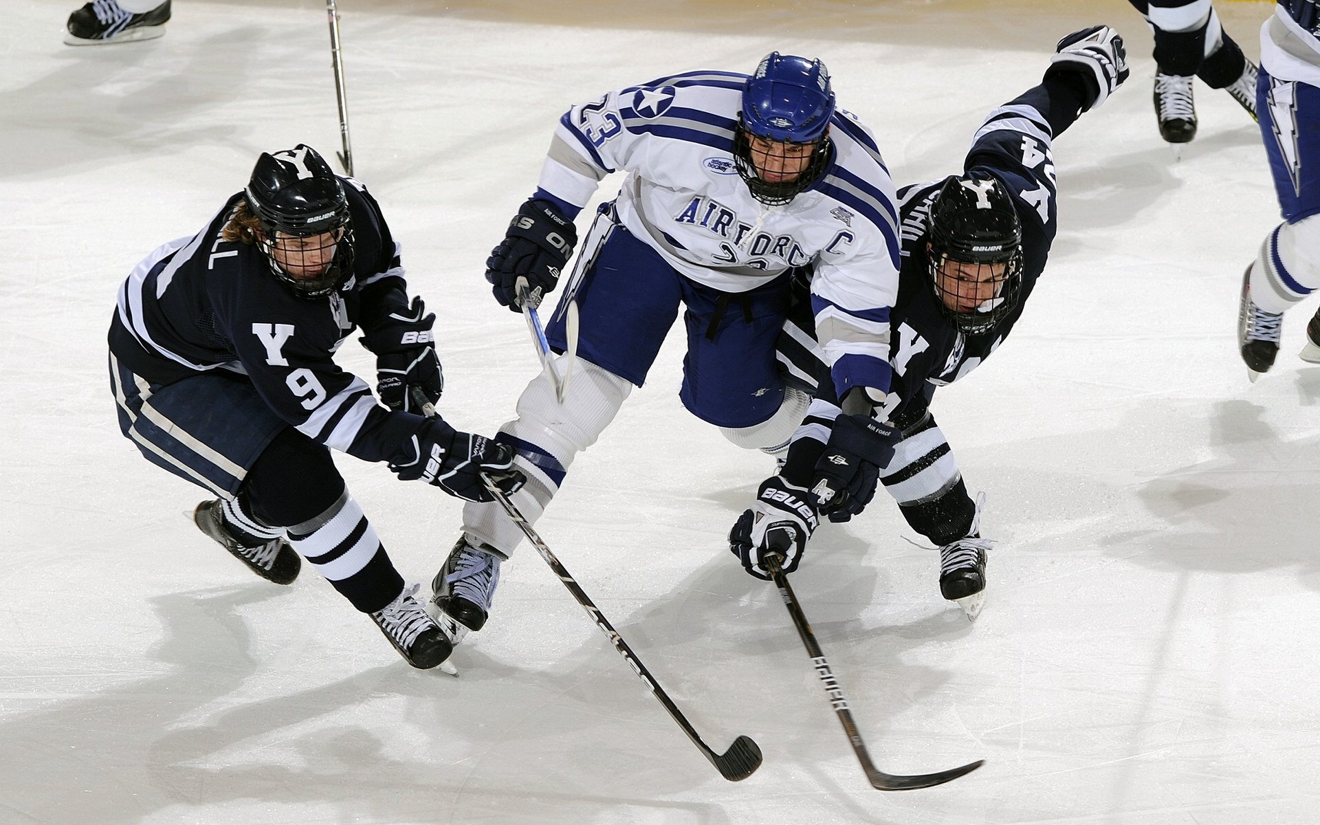 黄蜂淘汰赛过关热火，切特成为关键先生